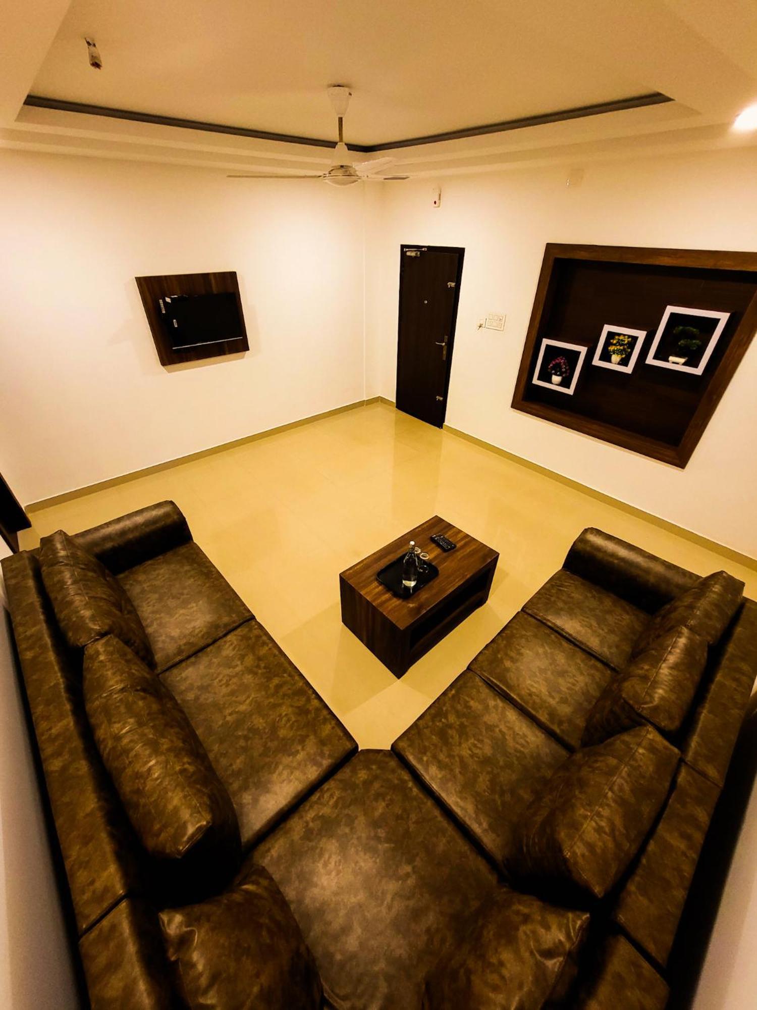 Thejaswini Residency Cheruvathur Nileshwar Экстерьер фото