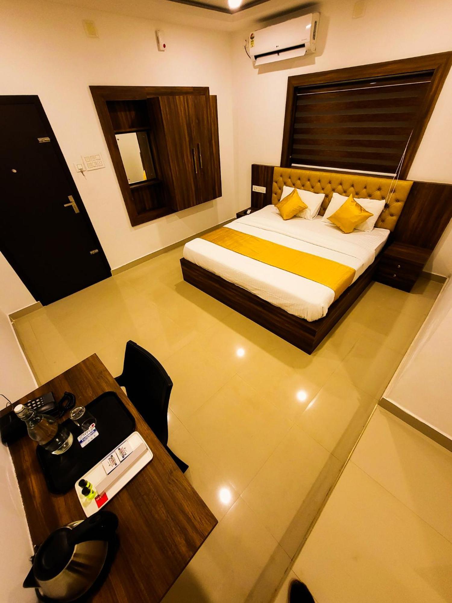 Thejaswini Residency Cheruvathur Nileshwar Экстерьер фото