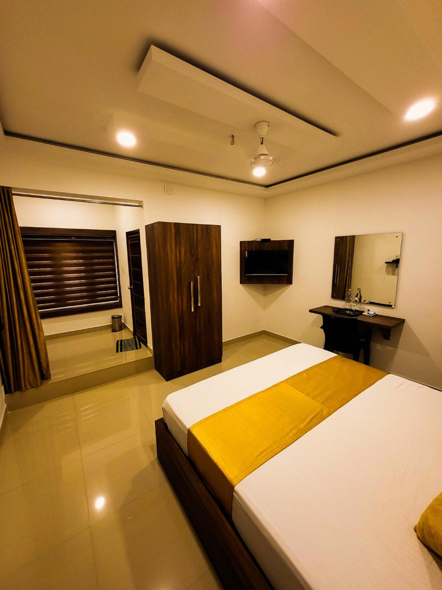 Thejaswini Residency Cheruvathur Nileshwar Экстерьер фото